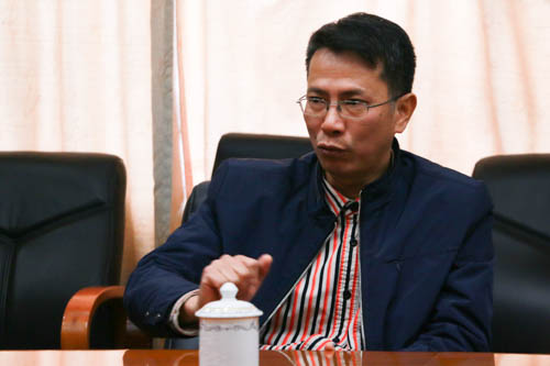 南方法治报总编郑伊欧发言