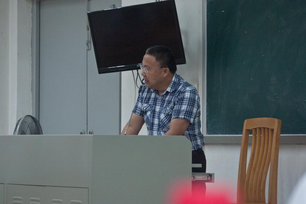 侯迎忠教授讲话