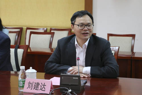 副校长刘建达出席仪式