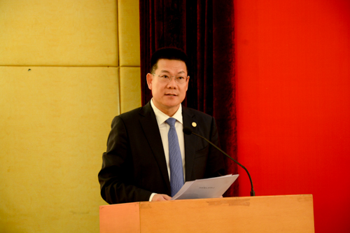 校长仲伟合致辞