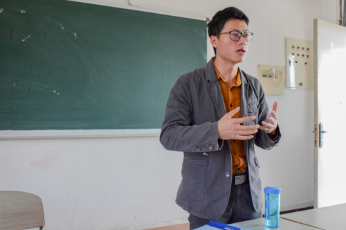 新闻与传播学院2016级辅导员陈博菲作结