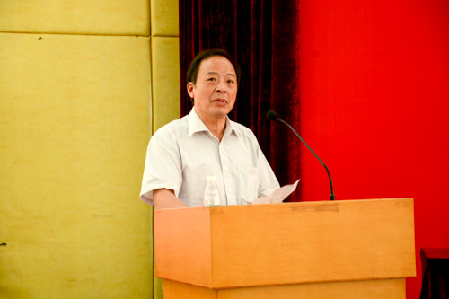 新闻与传播学院首任院长郭光华致辞