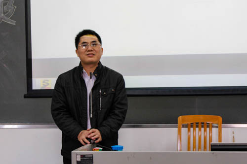 党委副书记黄石胜总结