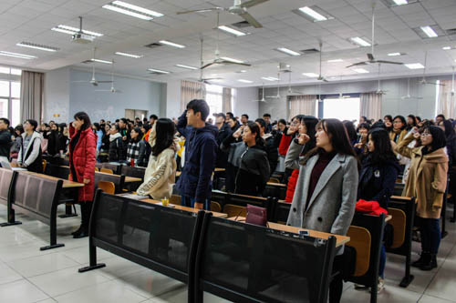 16级全体学生进行诚信考试宣誓