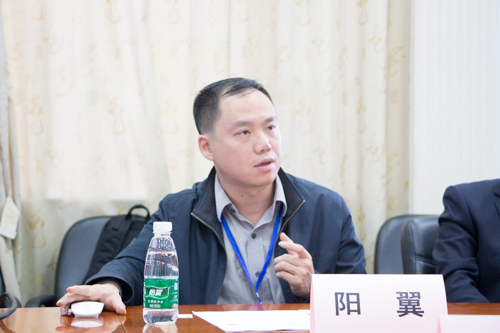 暨南大学新闻与传播学院教授 阳翼