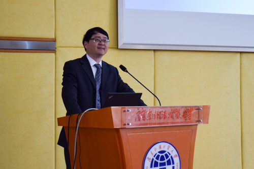 教务处处长袁长青致辞