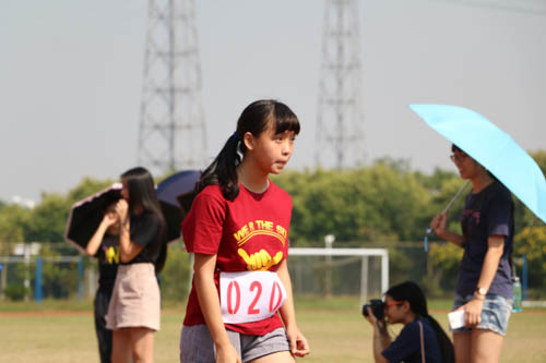 女子800米冠军吴泽娜