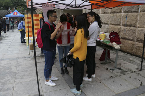 同学们积极参与