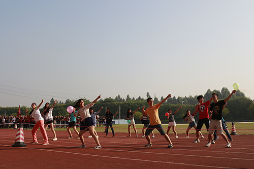 新闻1303做广播体操