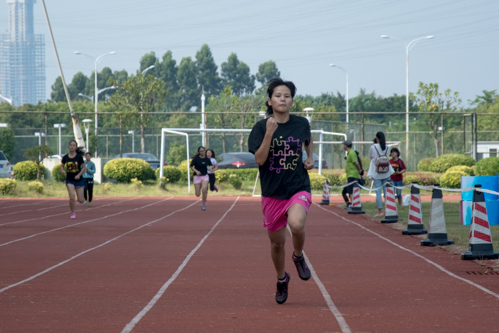 女子400米赖茵夺冠