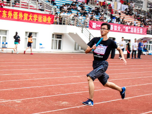 第四棒保持优势