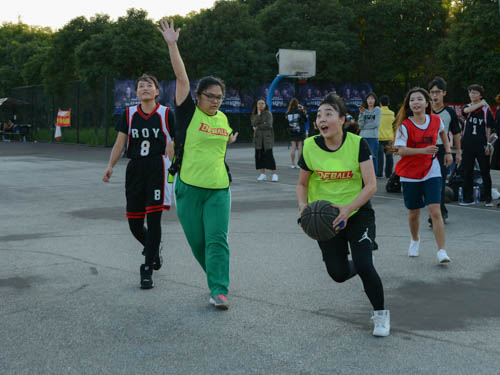 新传5号黄谦带球快攻