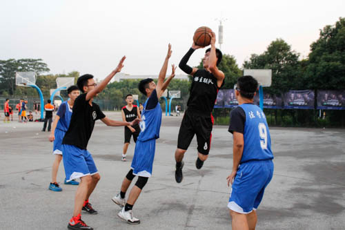 播主联队8号陶天海跳投