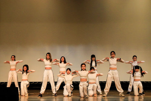 UC舞队爵士小分队合舞