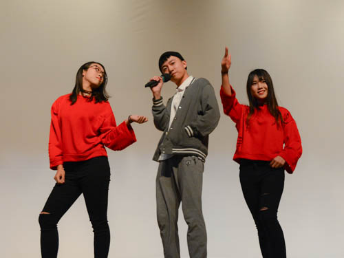 新闻类1605表演《Night never sleep》