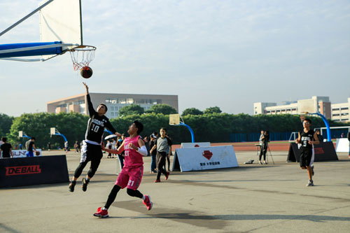 新传大二联队-10号王嘉兴快攻上篮