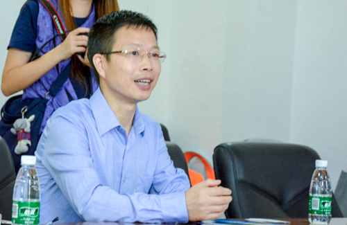 何国平副院长与来访嘉宾交流